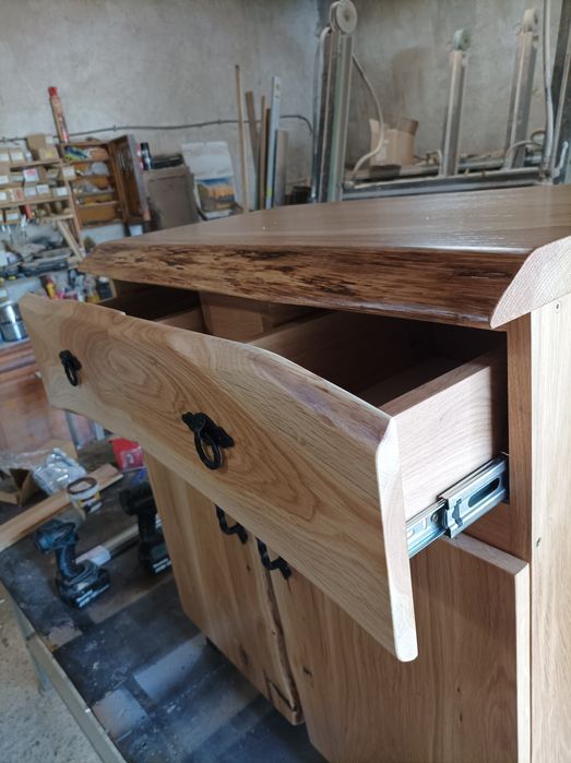 Шкаф за баня изцяло от дъб