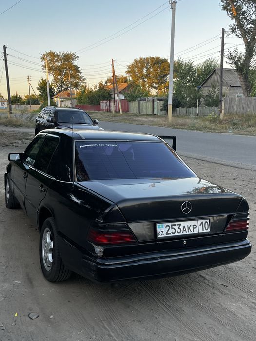 Мерседес w124 е230