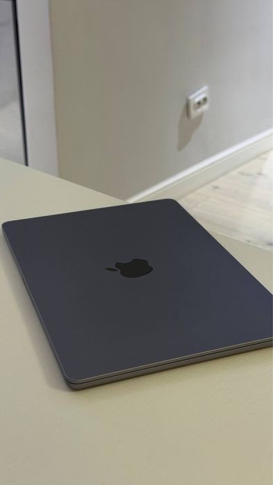 Продам MacBook на M2