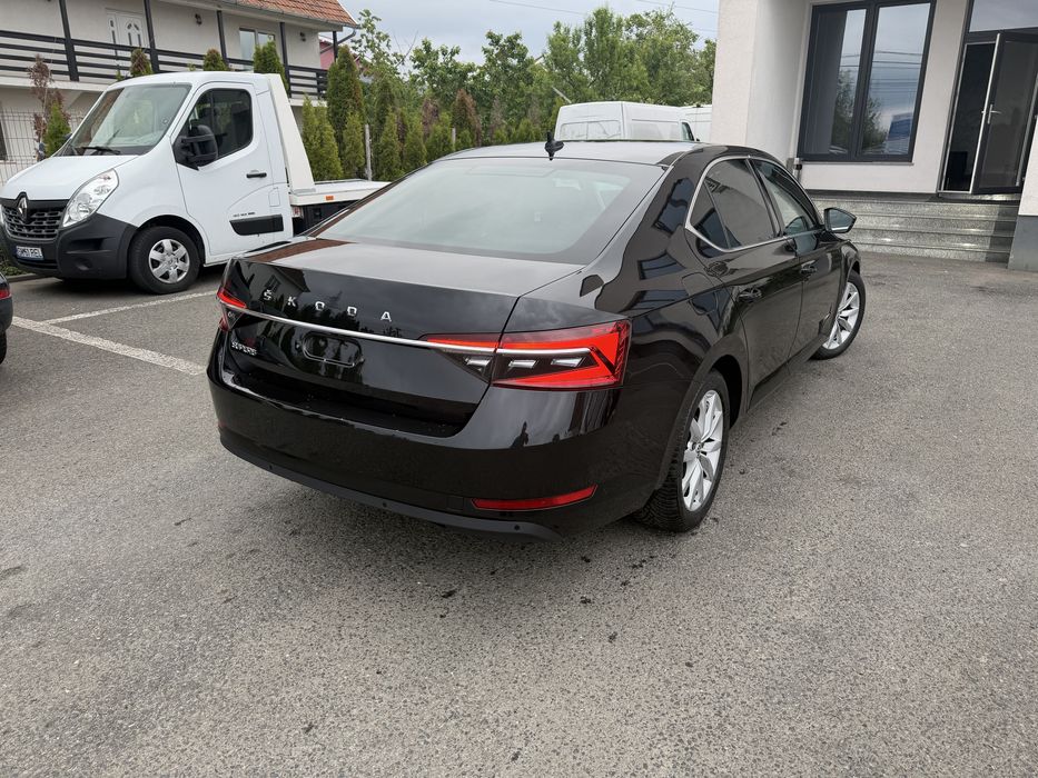 SKODA Superb 2022 — imagine 3