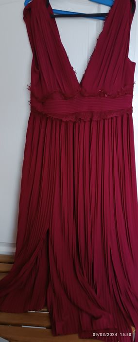 Красива дълга рокля