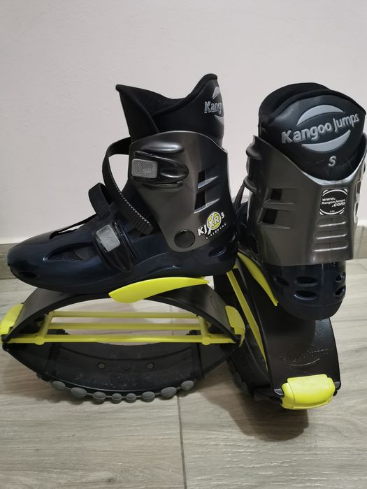 Ghete Kangoo Jumps XR3 S 36-38 EUR Black Yellow Folosit puțin