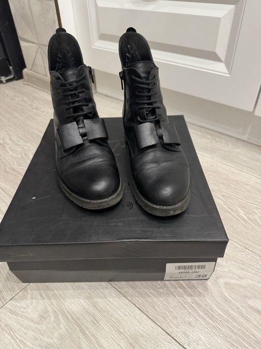 Дамски кожени боти