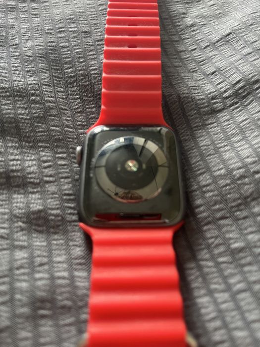Apple Watch 5 (44 mm)