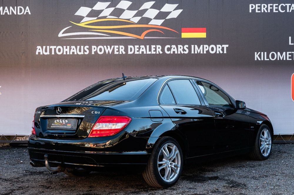 Mercedes c250 - scaune incalzite -senzori- jante -revizie -euro 5- revizie efectuata - auto este gata de condus
