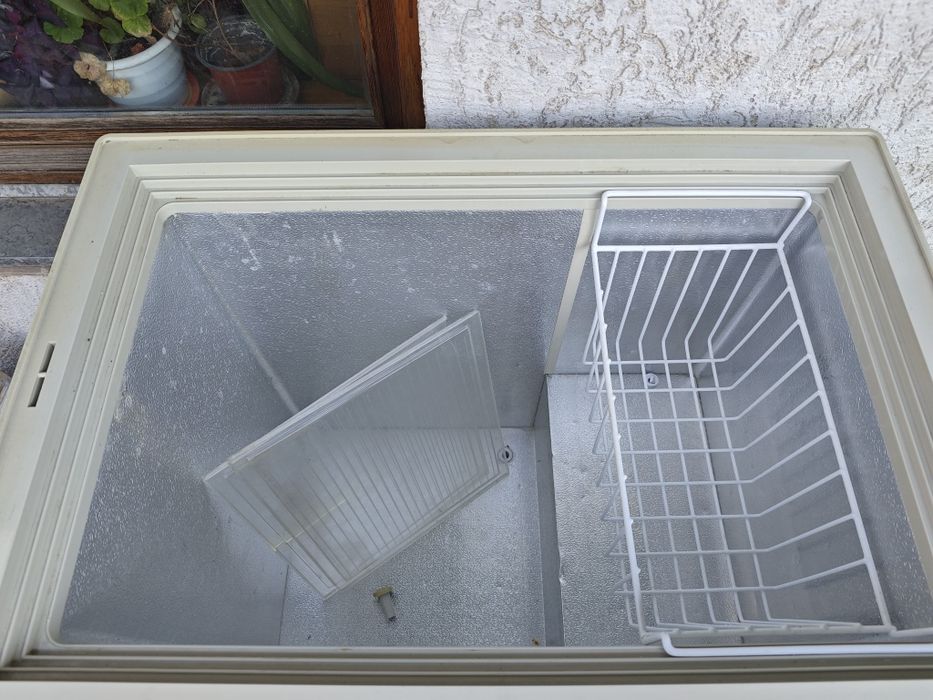 Продам морозильник лари