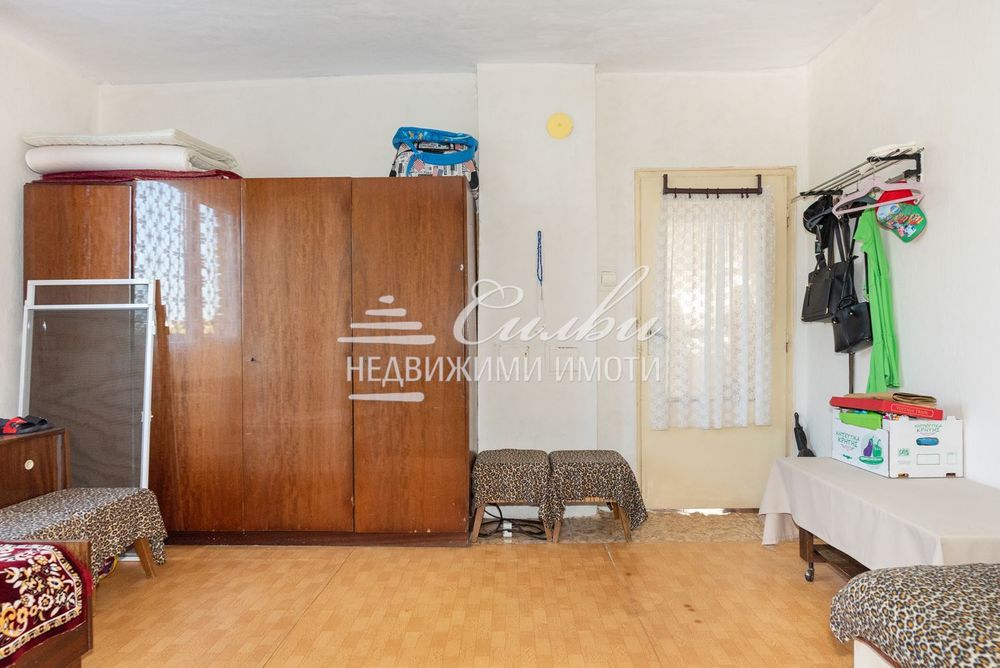 Самостоятелна едноетажна КЪЩА - кв. Дивдядово!