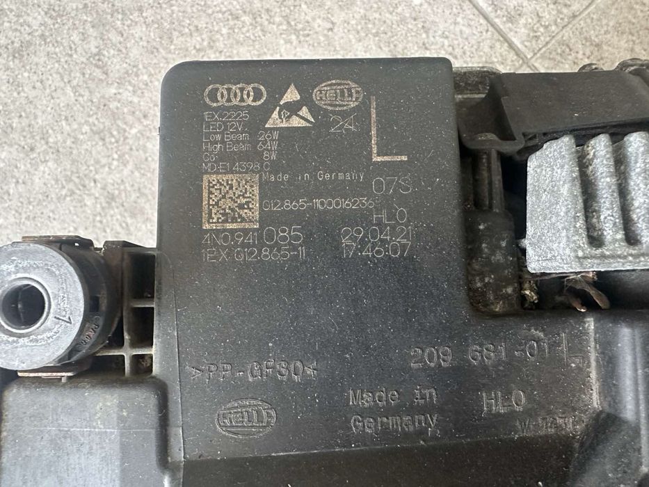Фар Audi A8 4N laser 4N0941085