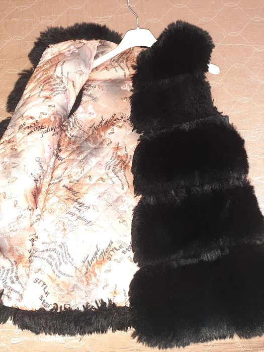 Пухкав елек за момичета