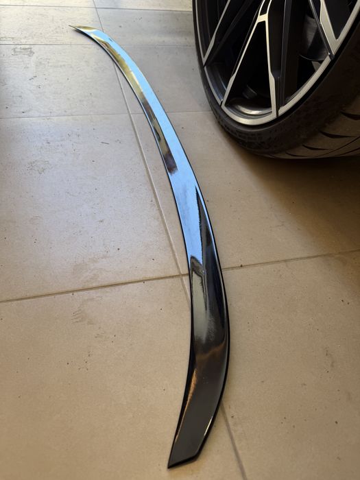 Лип за багажник BMW G30