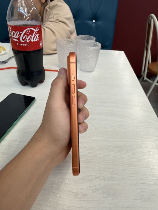 Iphone 17 pro max на гарантии