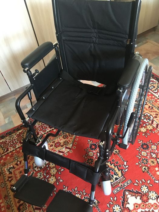 Инвалидная прогулочная коляска