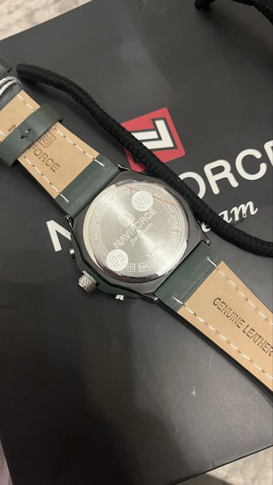 Часы кварцевые naviforce