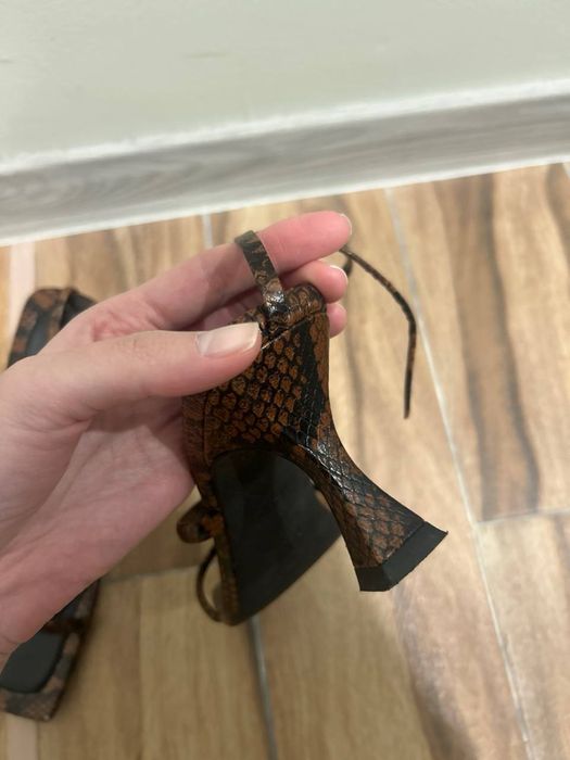 Босоножки ZARA 40