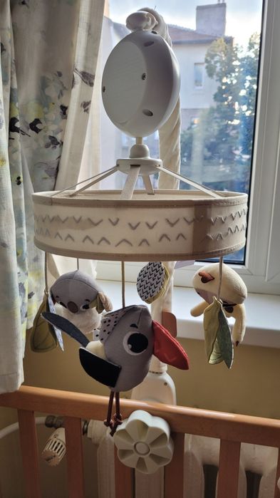 Луксозна музикална въртележка TINY LOVE със сладка коала и ленивец