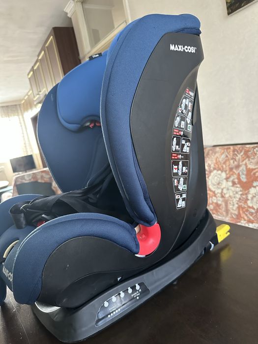 Maxi Cosi Titan 9-36 кг isofix