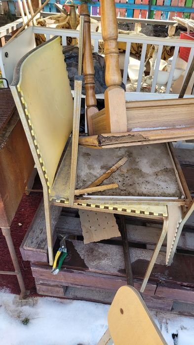 Стулья продам недорого