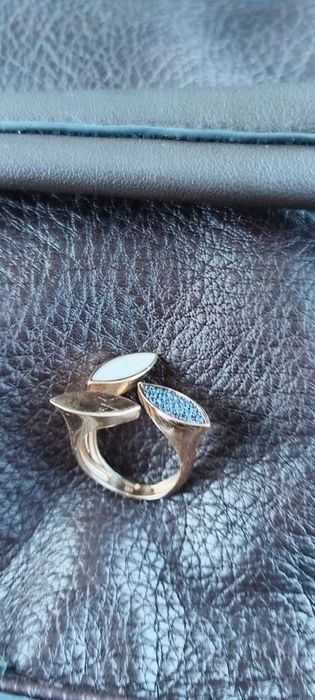 Златен пръстен  уникален италианска изработка