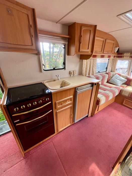 Avondale Rialto 550-4