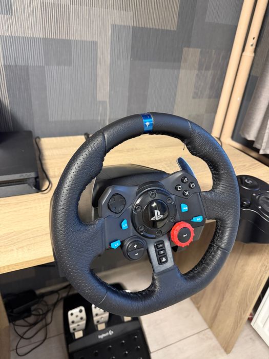 PS4 + Logitech g29 + Logitech shifter + 8 игри