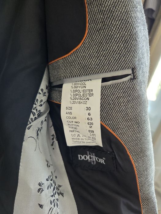 Стильный пиджак для мальчиков 6-7-8 лет