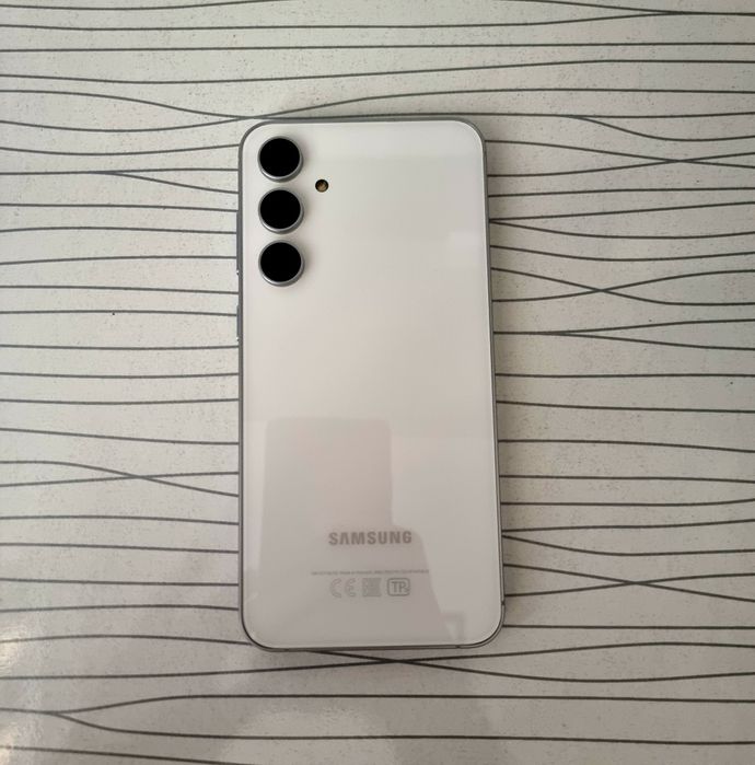 Sotiladi galaxy s23 FE ideal holatda