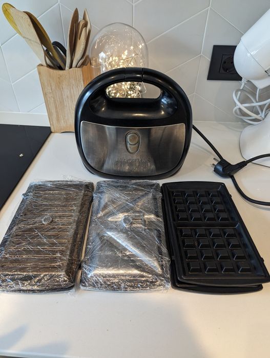 Aparat 3 in 1 sandwich maker, waffle, grill. Silvercrest