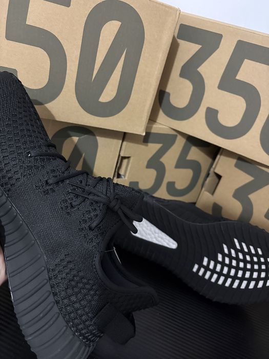 Adidas yeezy onyx black