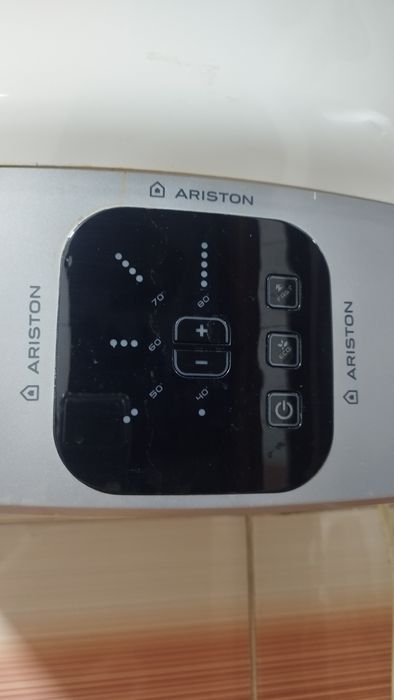 Продам Ariston Velis Evo 80 литров