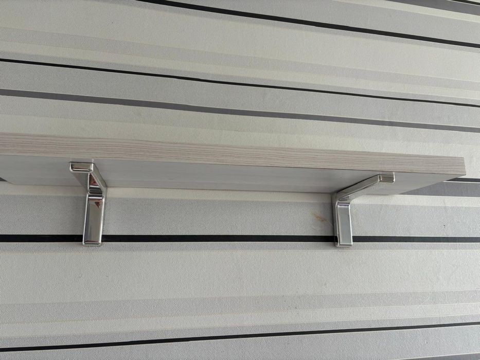 Продам стол 170 на 40