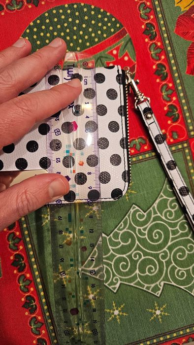 Дамски кожен портфейл Guess