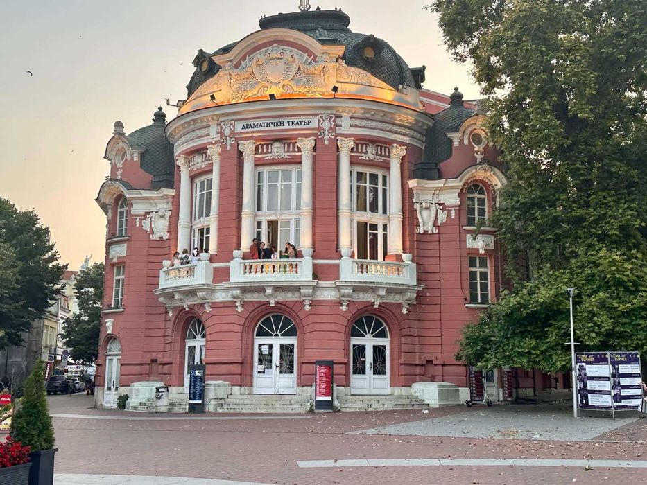 Дава се под наем Тристаен апартамент в Варна, Център - 75 кв.м за 687.99 € - Снимка #5