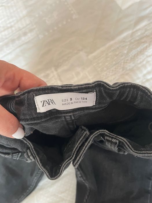 Детски дънки на Zara