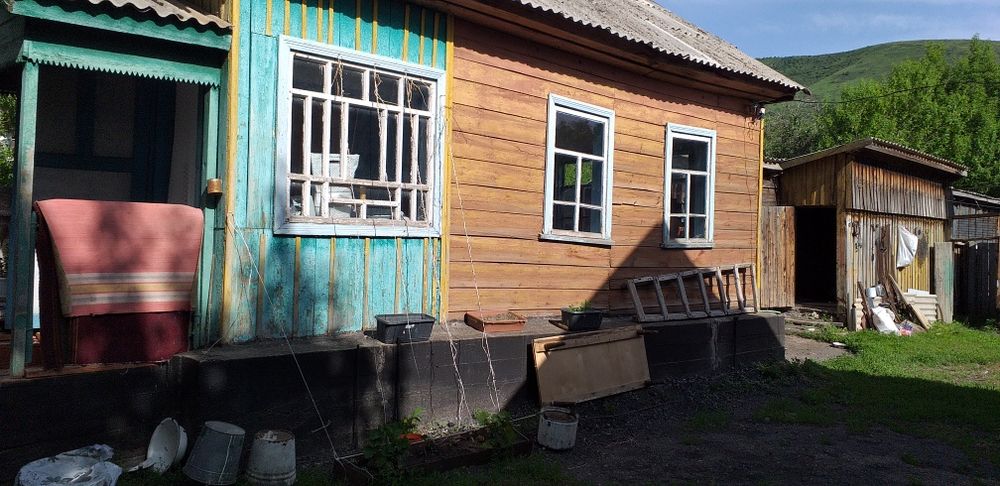 Продаётся дом, с большим участком