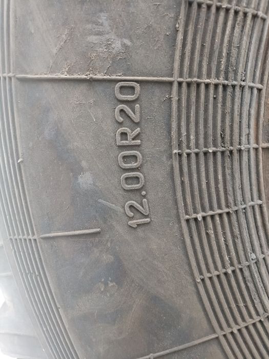 Резина 12.00 R20