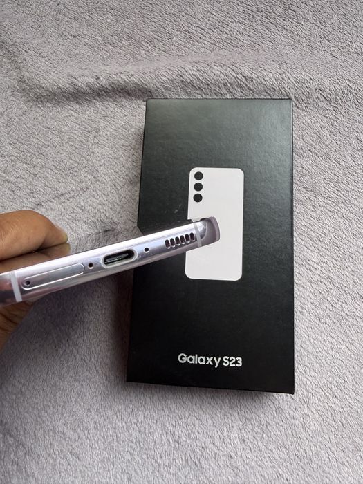 Galaxy S23. 8/256