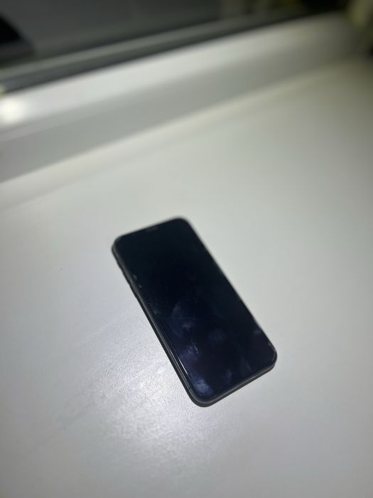 Iphone X        .