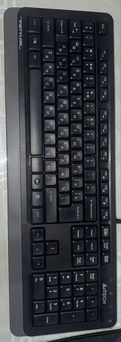Komplekt naushnik klaviatura mishka sotiladi