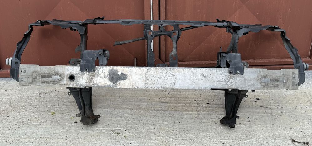 Очиларка, греда, буфери (цяла предница) за Мерцедес Е класа W211