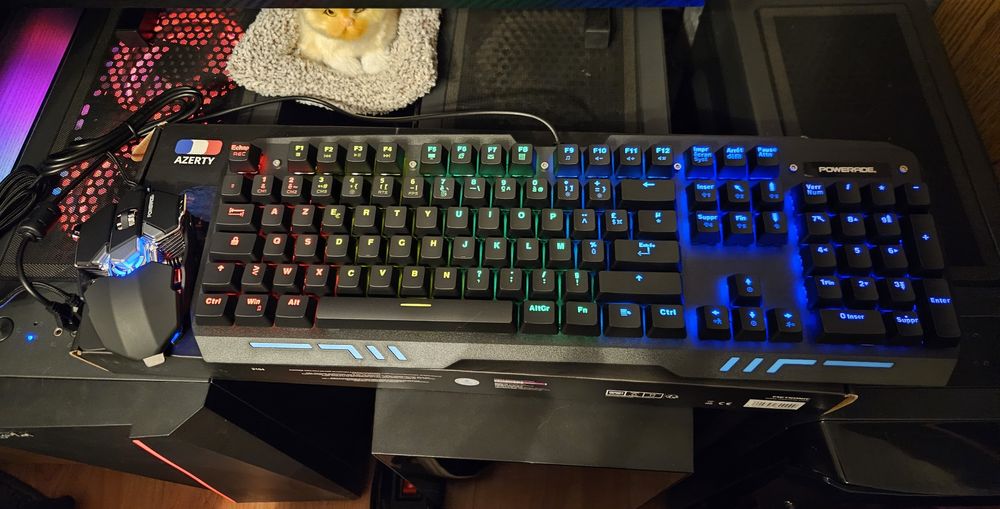 Tastatura mecanica Rgb și mouse set
