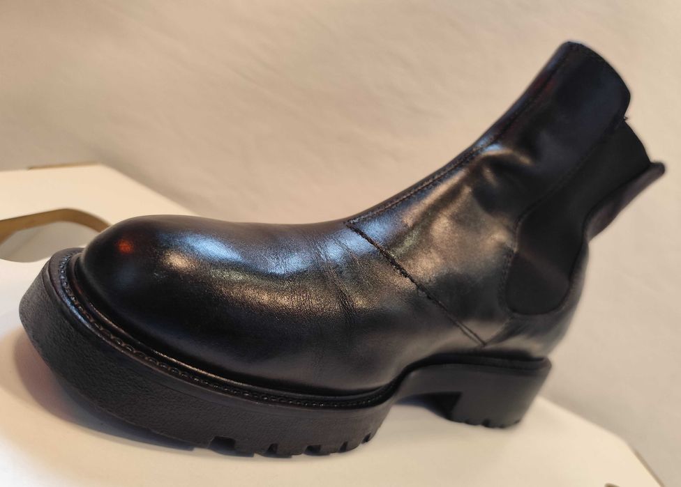 Ghete chelsea 41 plain toe Vagabond piele naturala moale negru