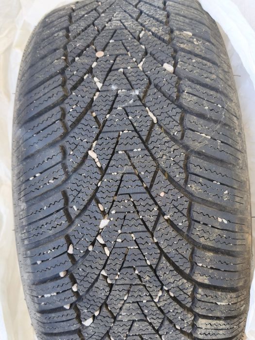 Продам шины Winter Xpro 888 215/55/17