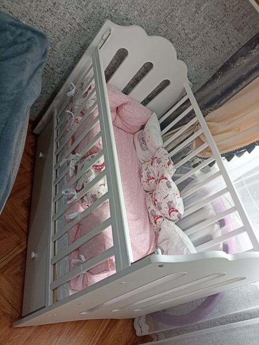 Продам детскую кроватку.