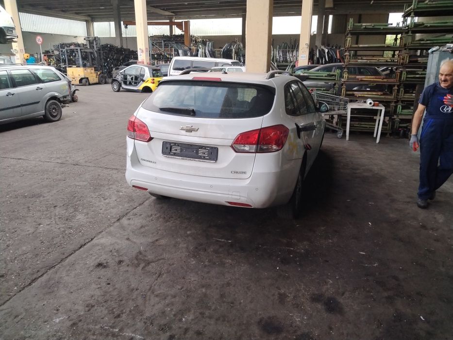 Chevrolet Cruise/Шевролет Круз 1.7 CRDI