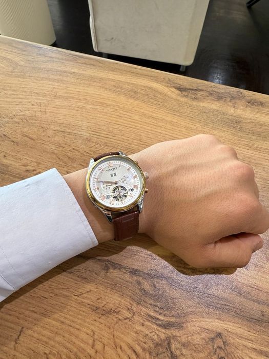 Механические часы. "KINYUED"