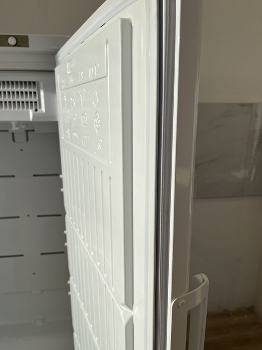 Морозильник Indesit в отл состоянии