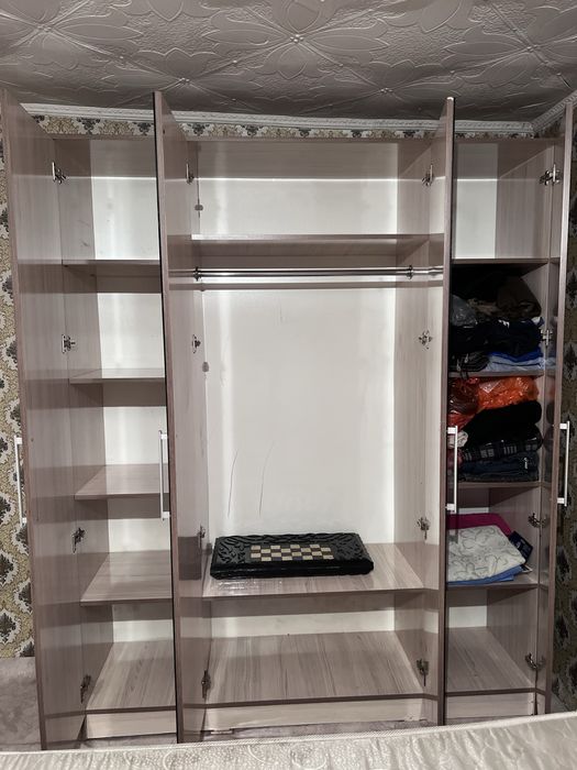 Продам срочно спальный гарнитур