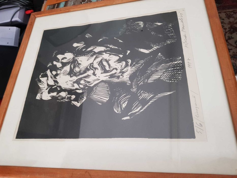 Gravura (inramata) - pe linoleum nr. 5/6 Artist Grafician Mircea Manelici 1977 - Portret Lancoon Linogravura Dedicatie 1986 semantura