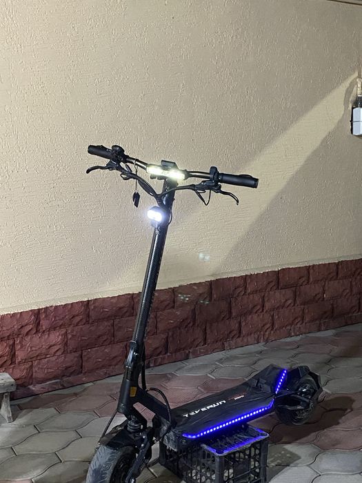Продам электросамокат Teverun fighter mini