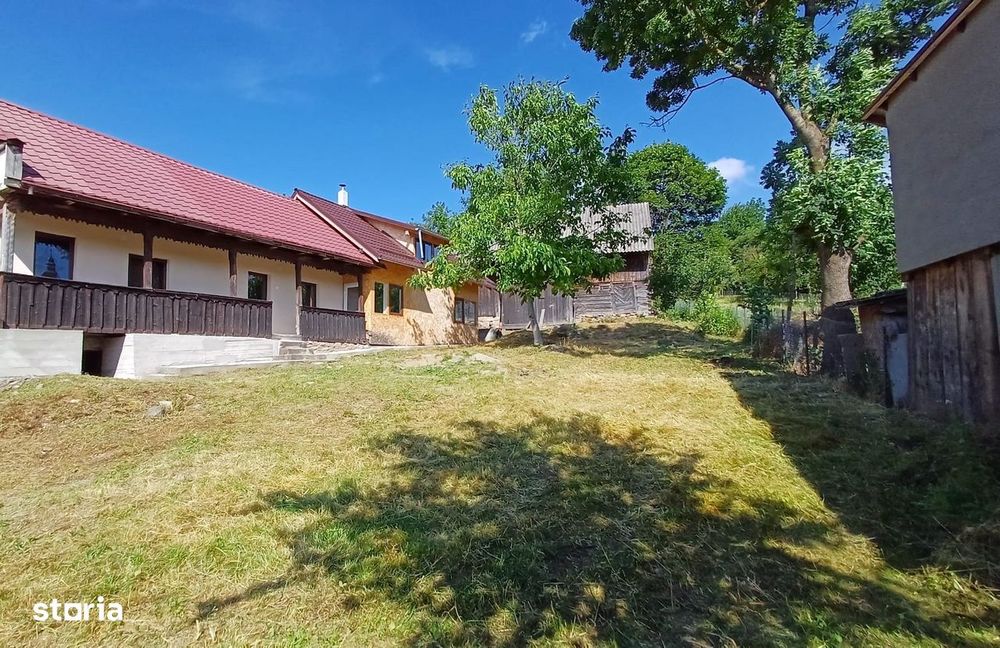 Casa Traditionala + Casa noua la tara langa Cluj. Teren 2000mp